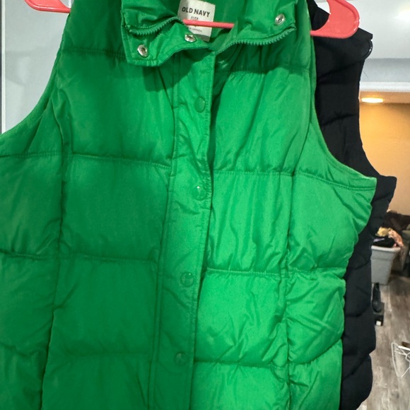 Green puffer vest - Picture 2 of 4